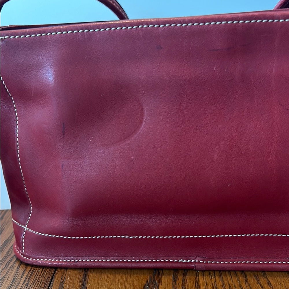 Vintage Red Coach Shoulder Bag - Picture 4 of 5
